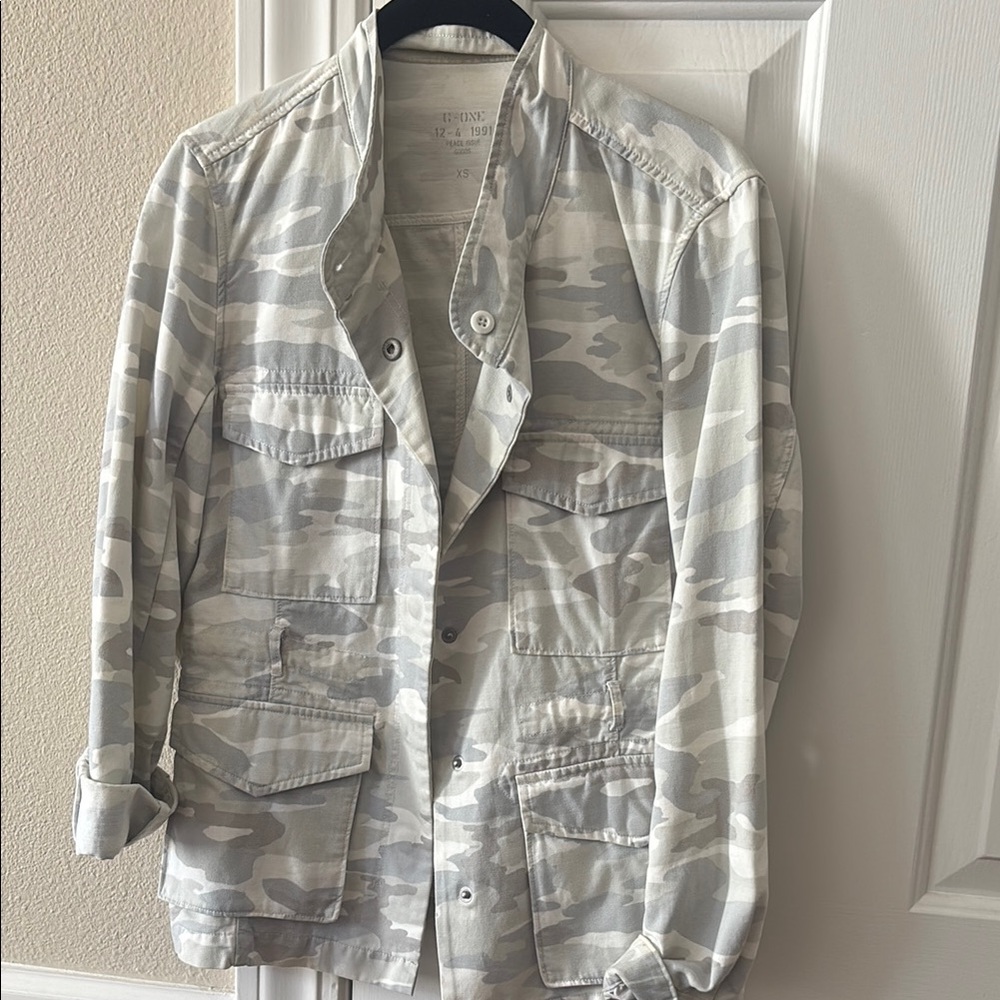 Women Gray Camouflage Jacket